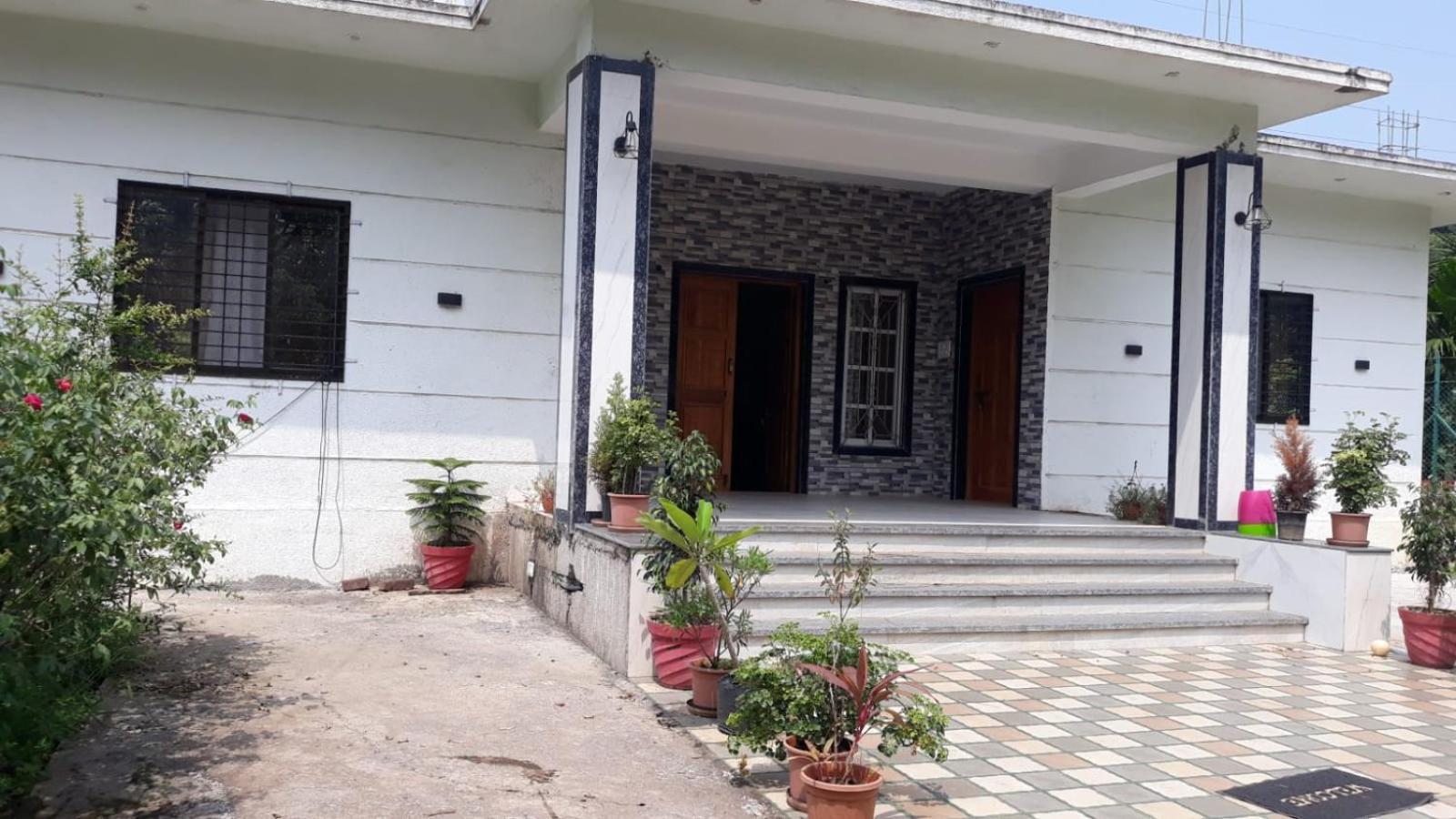 Green Valley Resort Thāl Buitenkant foto